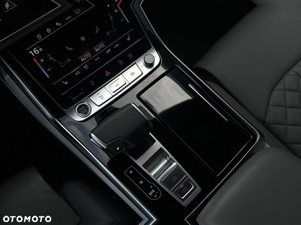 Audi Q8 - 24