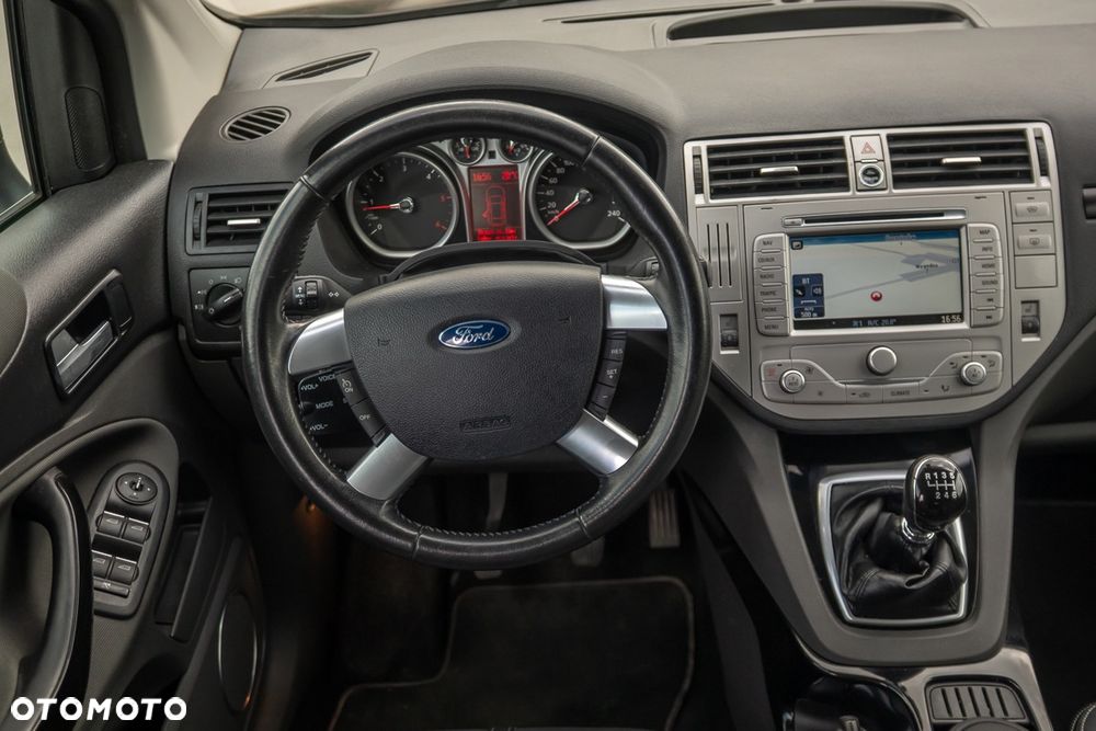 Ford Kuga 2.0 TDCi 2x4 Titanium - 19