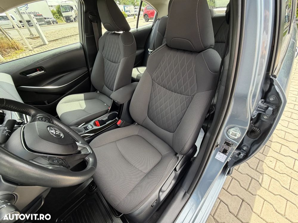 Toyota Corolla 1.8 HSD Dynamic - 17