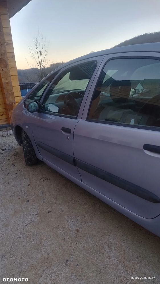 Citroën Xsara Picasso 1.8i Exclusive - 5