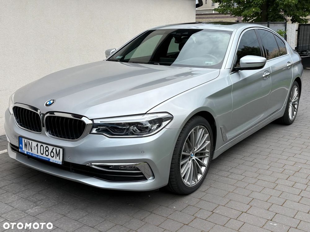 BMW Seria 5 540i Luxury Line