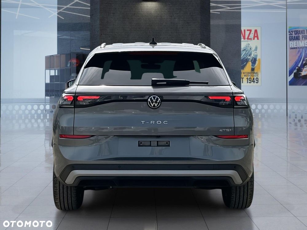 Volkswagen T-Roc 1.5 eTSI Life DSG - 12