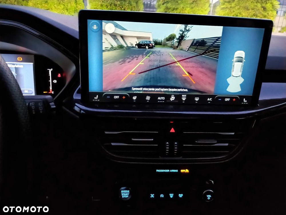 Ford Kuga - 36