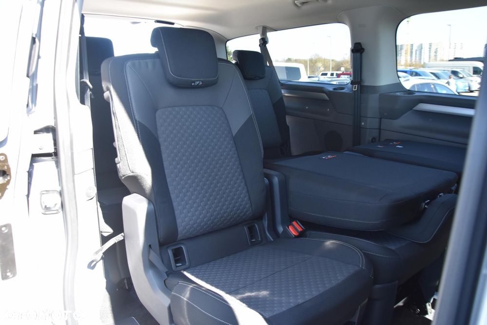 Volkswagen Caravelle - 23