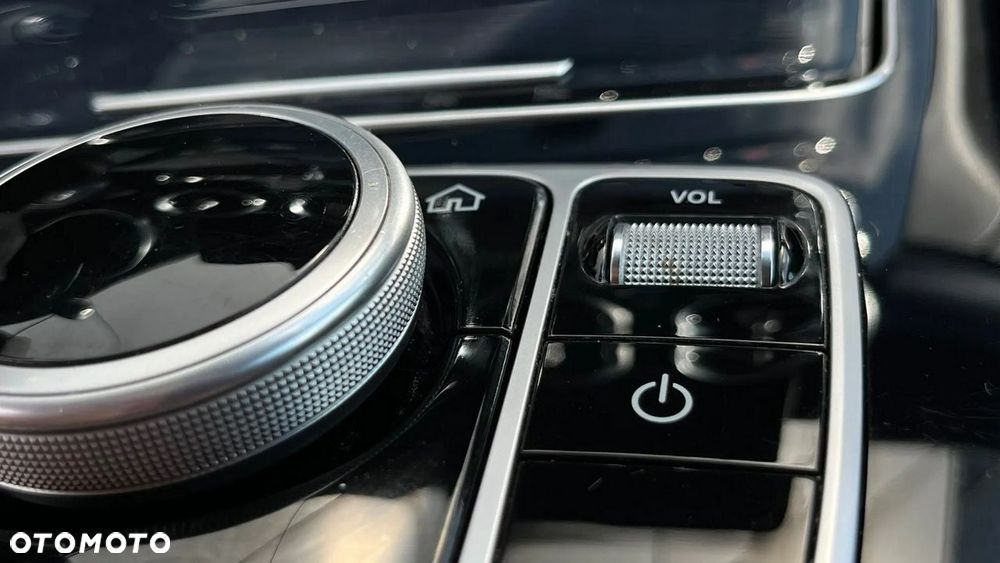 Mercedes-Benz Klasa C - 27