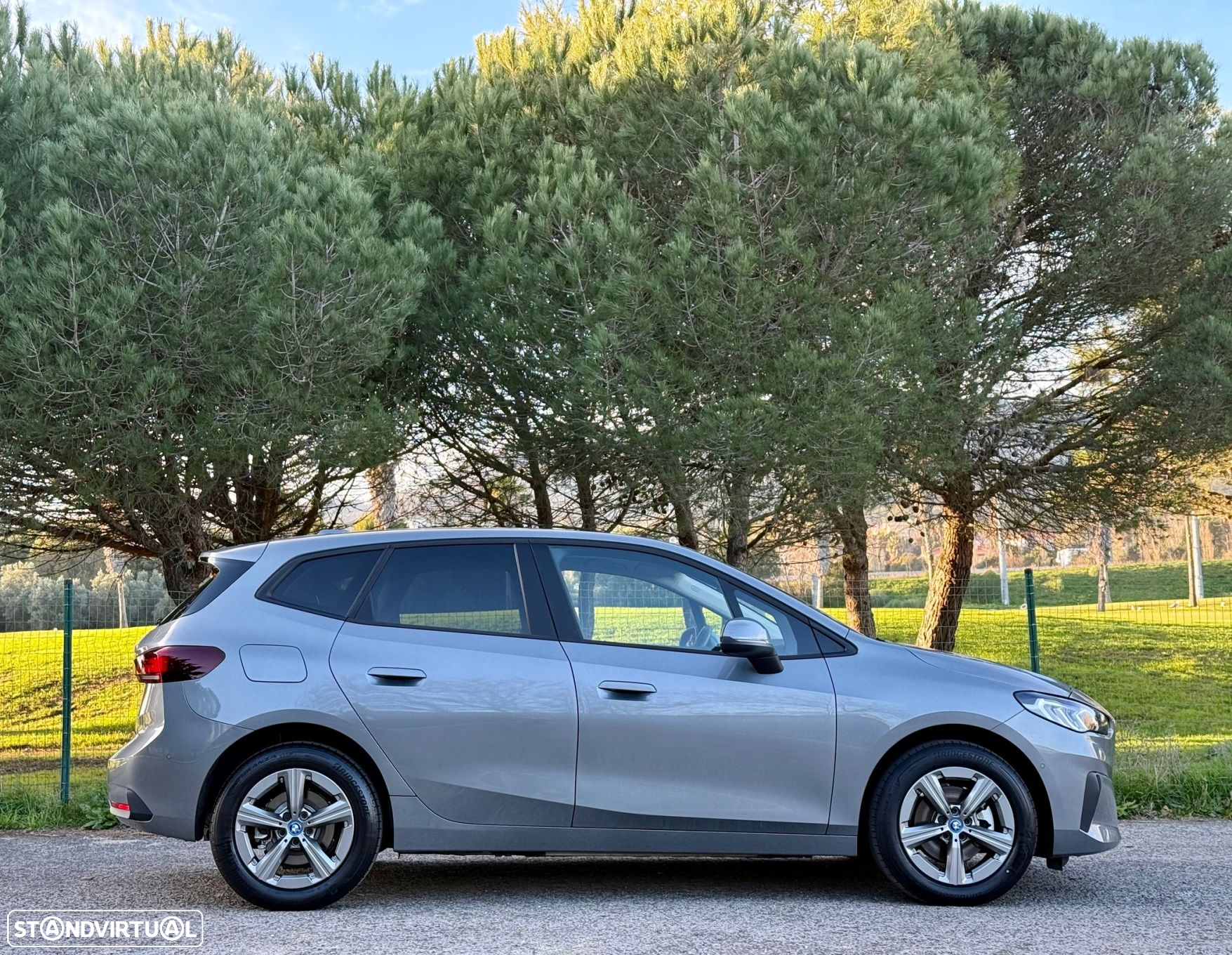 BMW 225xe Active Tourer - 10