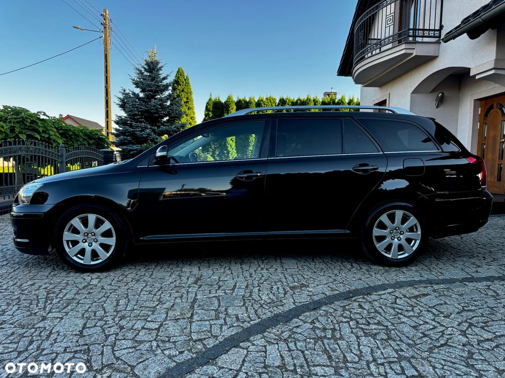 Toyota Avensis 1.8 VVT-i Executive - 8