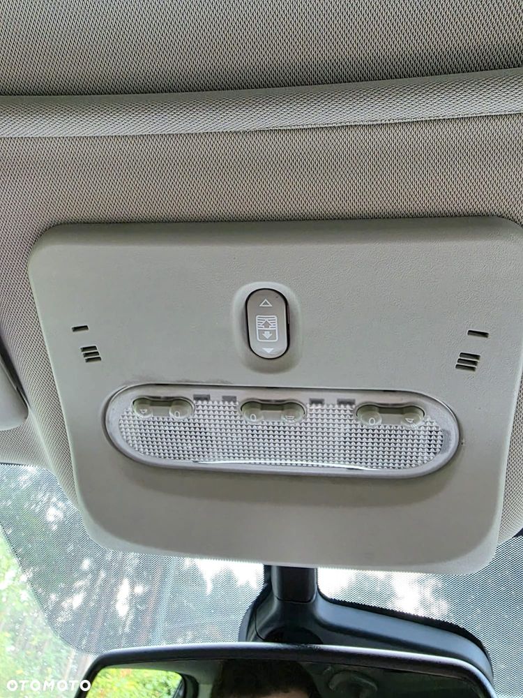 Nissan Qashqai - 25
