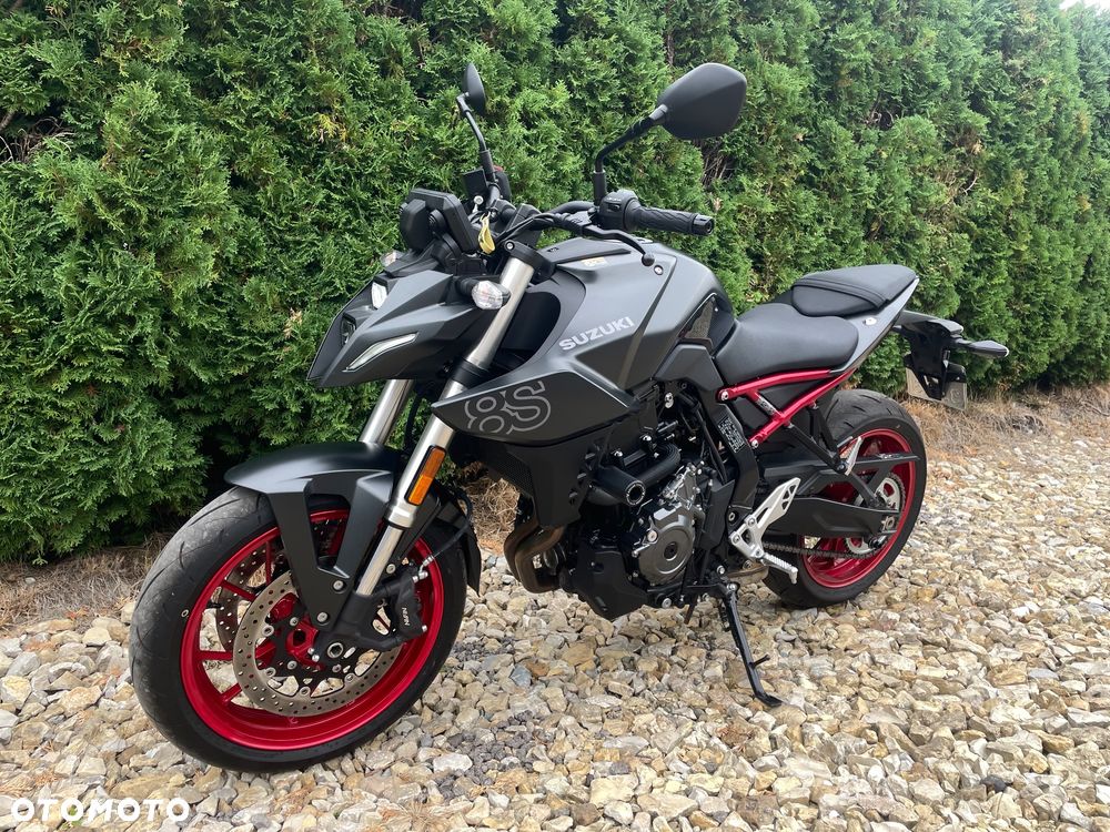 Suzuki GSX - 9