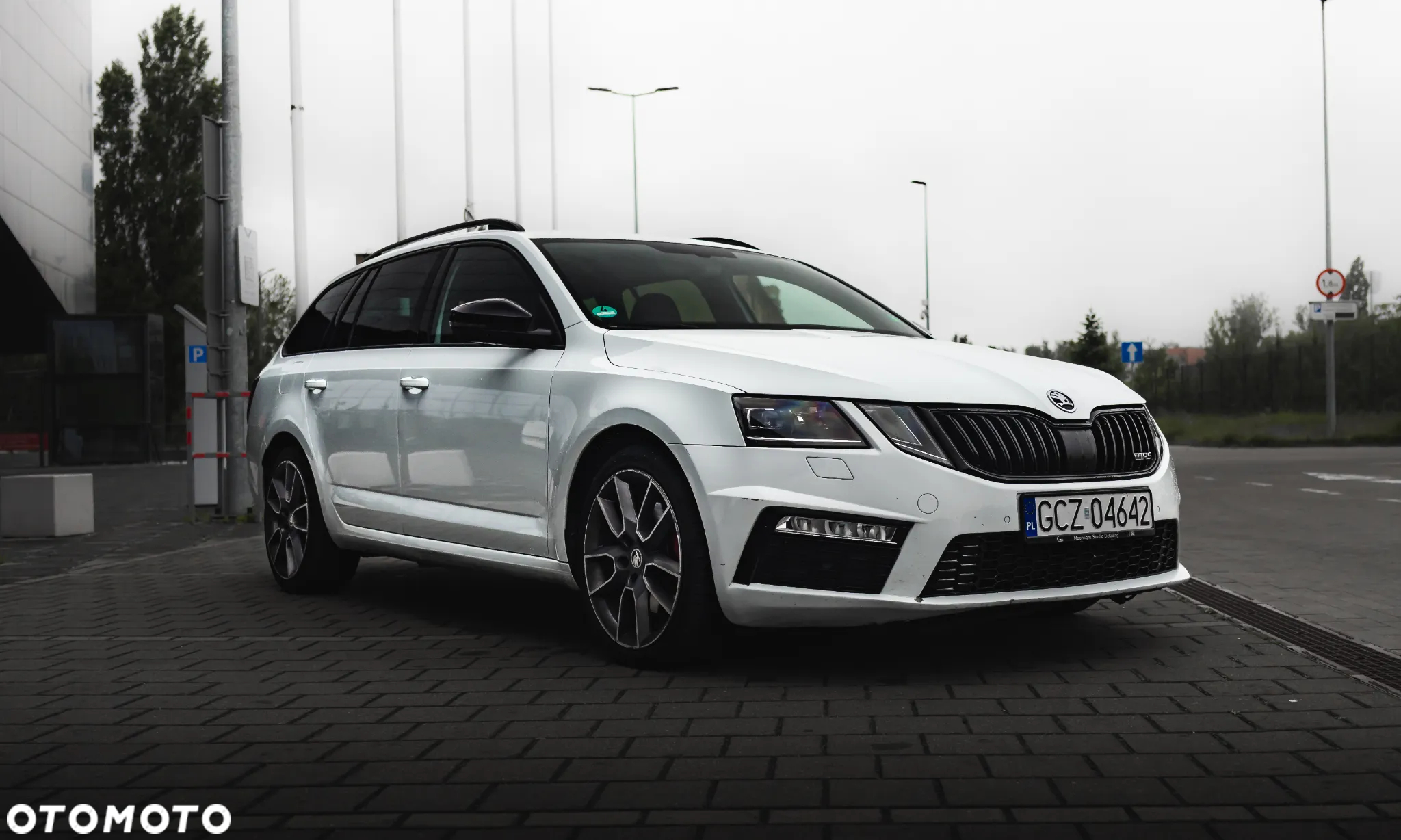 Skoda Octavia 2.0 TDI SCR 4x4 RS DSG - 3