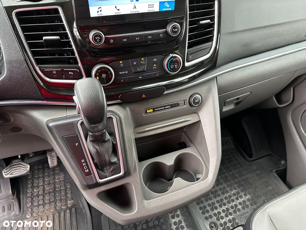 Ford Tourneo Custom - 19