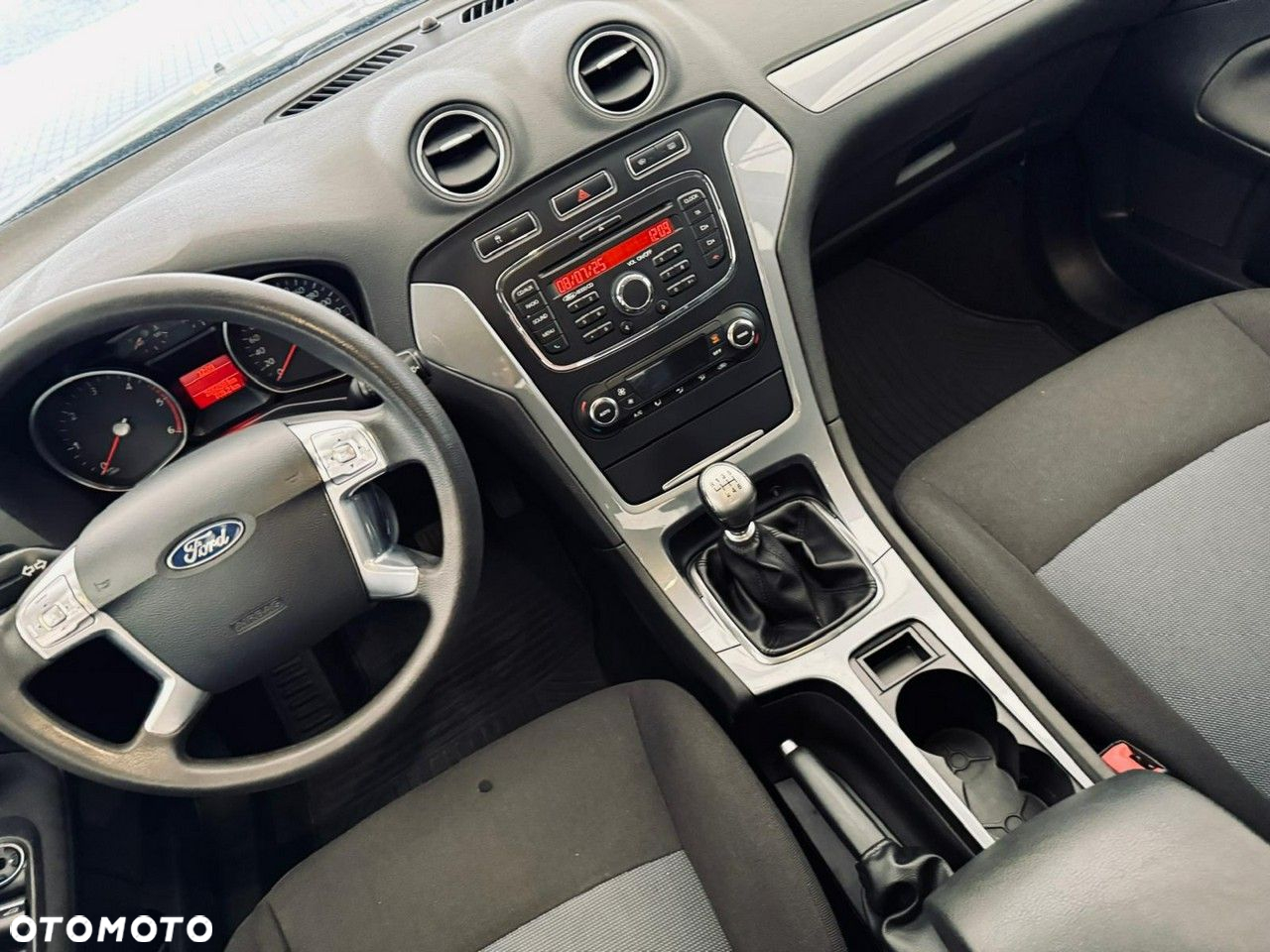 Ford Mondeo - 29