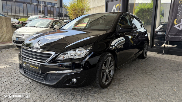 Peugeot 308 1.2 PureTech Allure J17