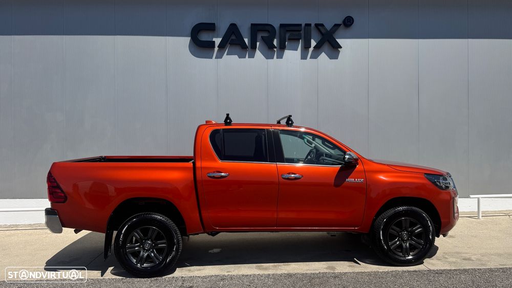 Toyota Hilux 2.4 D-4D 4WD Tracker - 1
