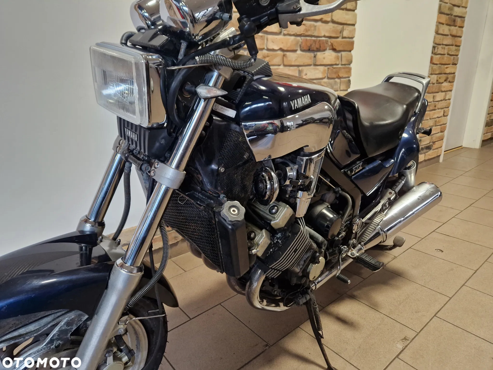 Yamaha FZX - 14