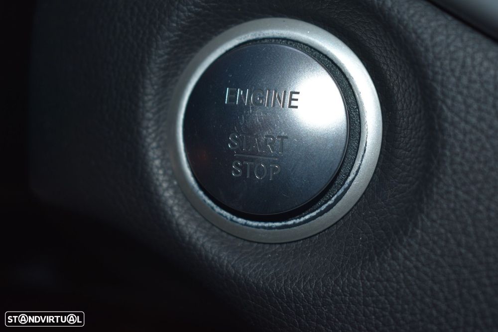 Mercedes-Benz CLA 180 - 43