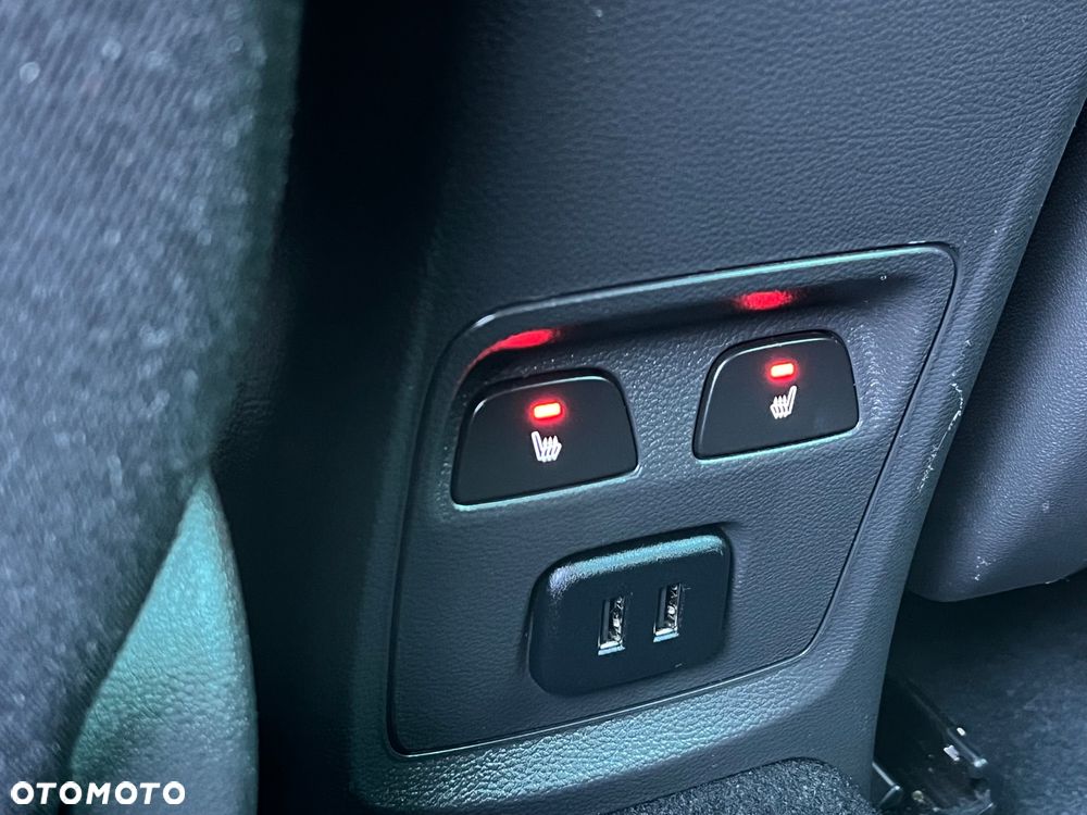 Opel Astra 1.4 Turbo Business - 24