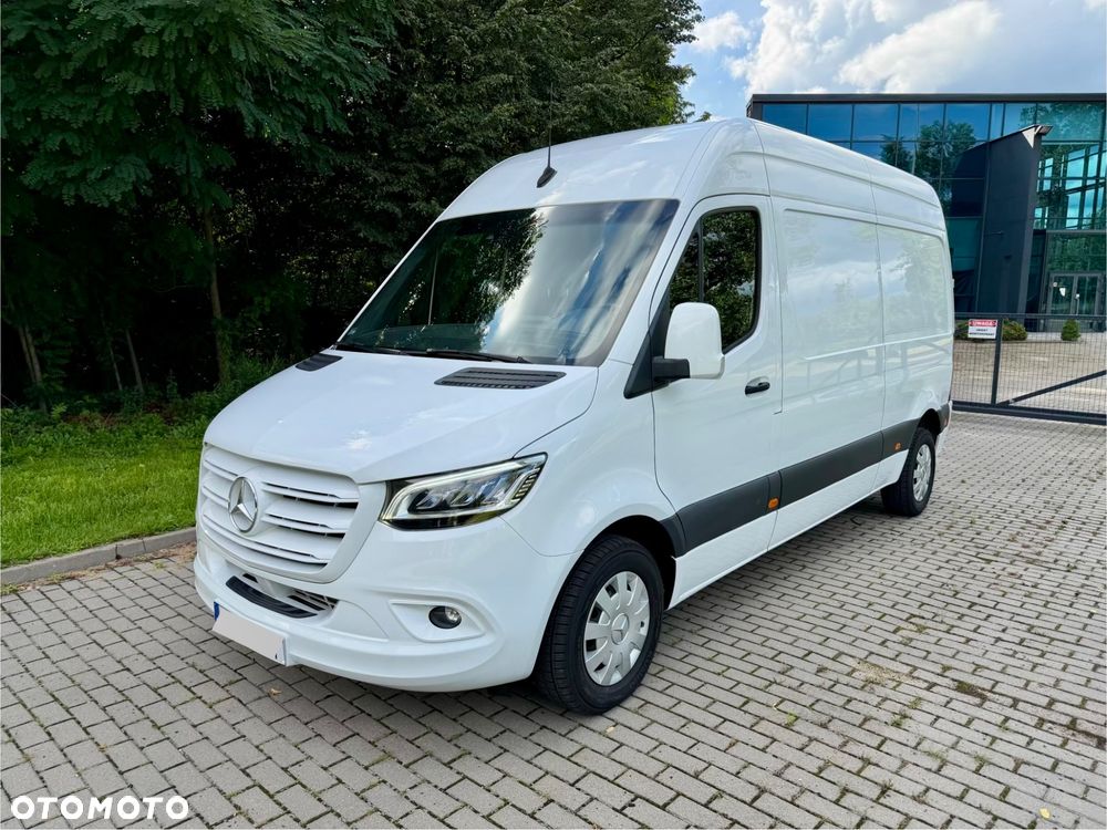 Mercedes-Benz Sprinter L2H2 - 2