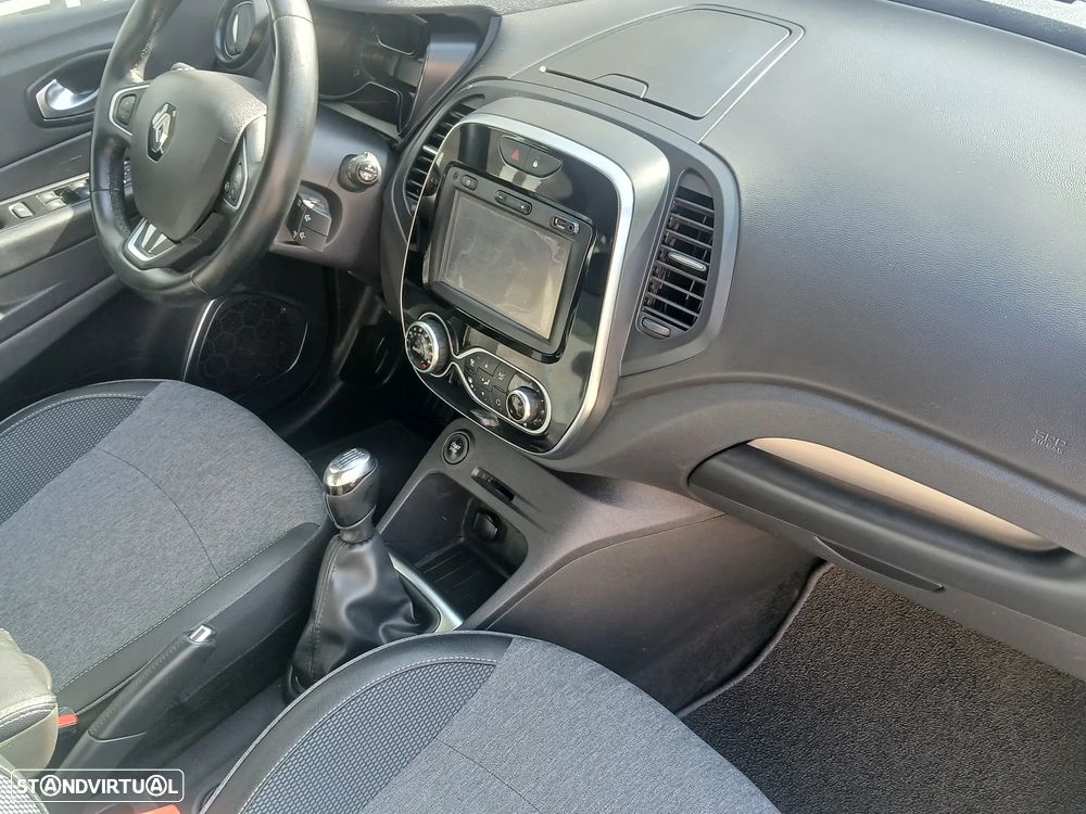 Renault Captur 1.5 dCi Exclusive XMOD - 21
