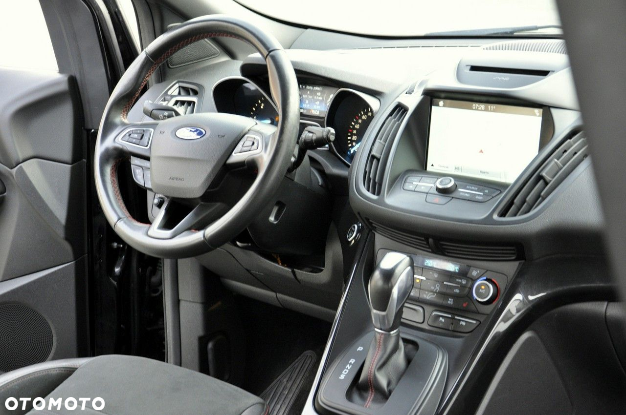 Ford Kuga 1.5 EcoBlue ST-LINE - 40