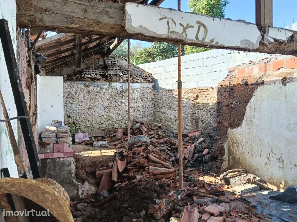 Moradia T3 em processo de reabilitação, Lanheses - Grande imagem: 4/6