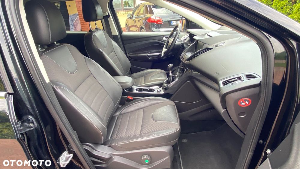 Ford Kuga 2.0 TDCi 2x4 Titanium - 13