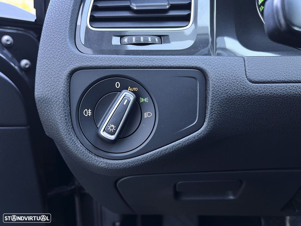 VW e-Golf AC/DC - 19