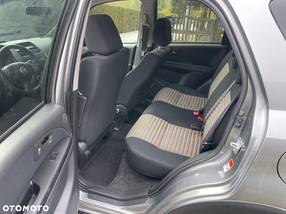 Fiat Sedici 1.9 Multijet DPF 4x4 Dynamic - 10