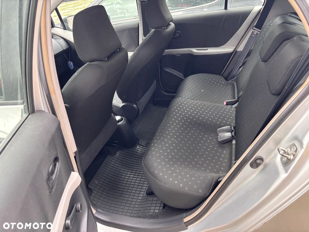 Toyota Yaris - 9