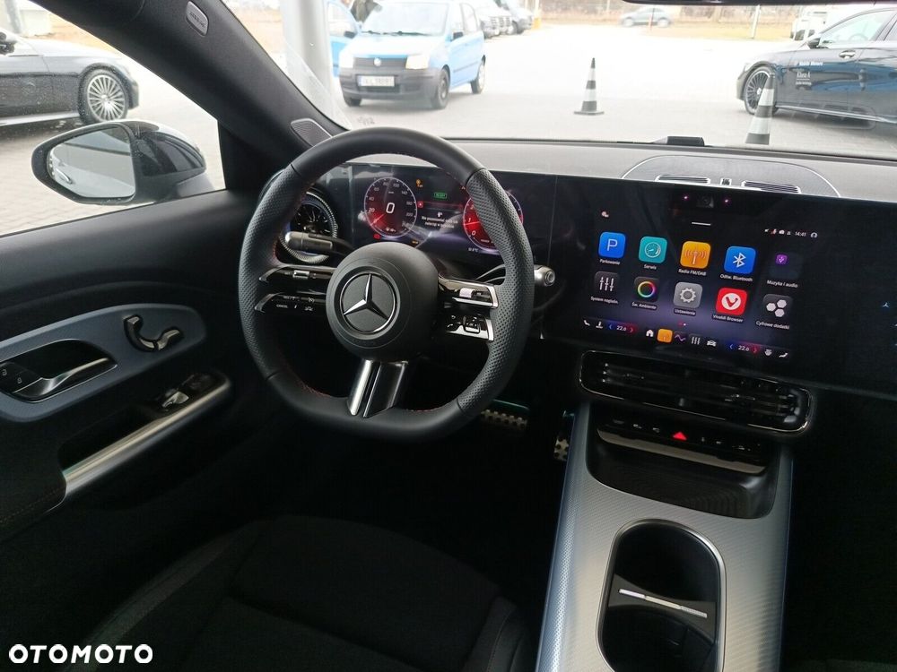 Mercedes-Benz CLA - 12