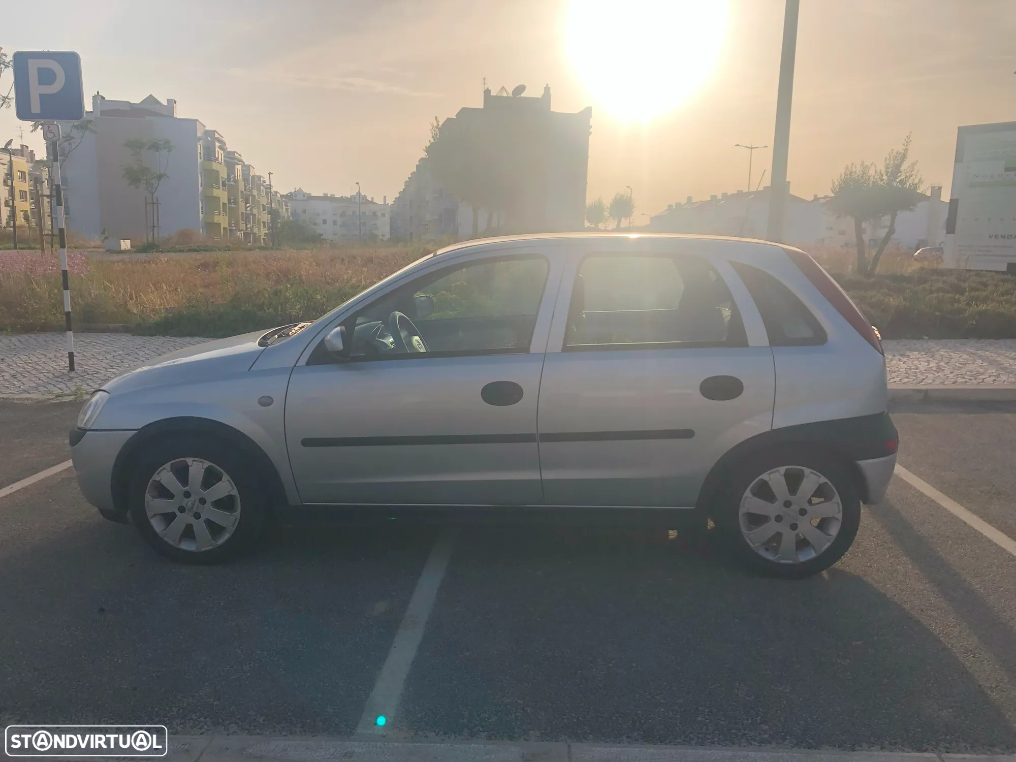 Opel Corsa 1.2 16V Enjoy - 6