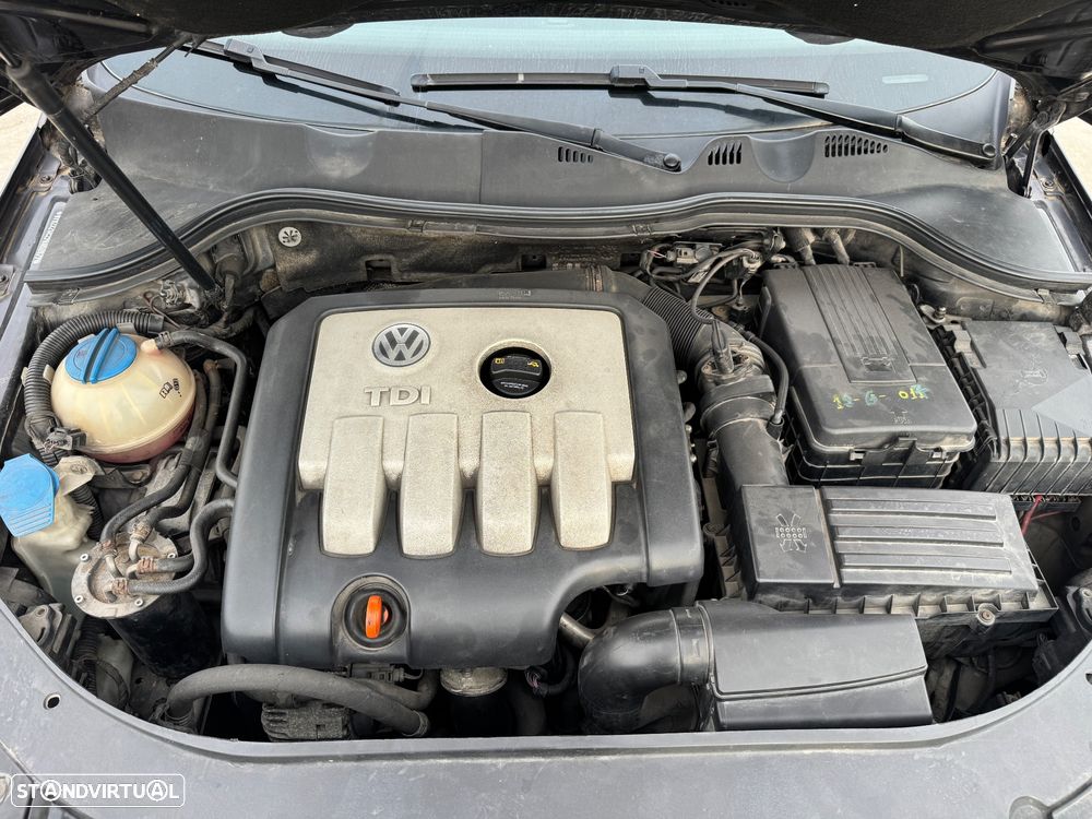 VW Passat Variant 2.0 TDi Edition Con.DSG - 11
