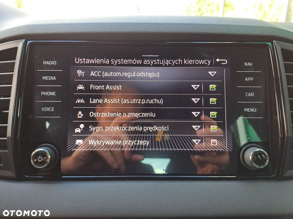 Skoda Karoq ver-1-5-tsi-act-sportline-dsg - 19