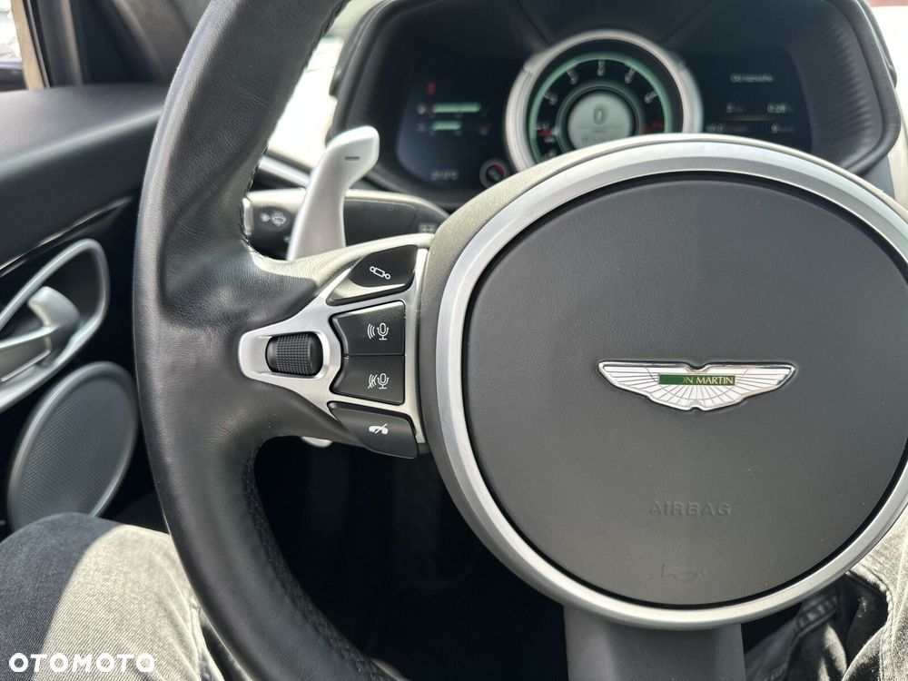 Aston Martin DB11 V8 - 18