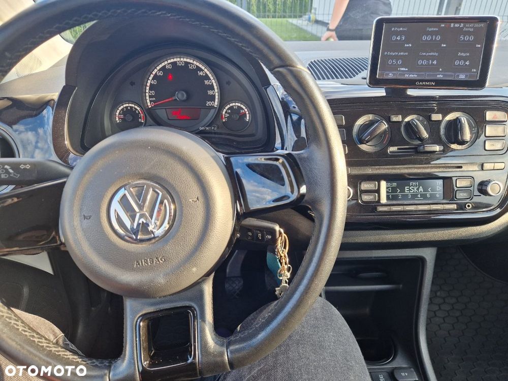 Volkswagen up! - 9