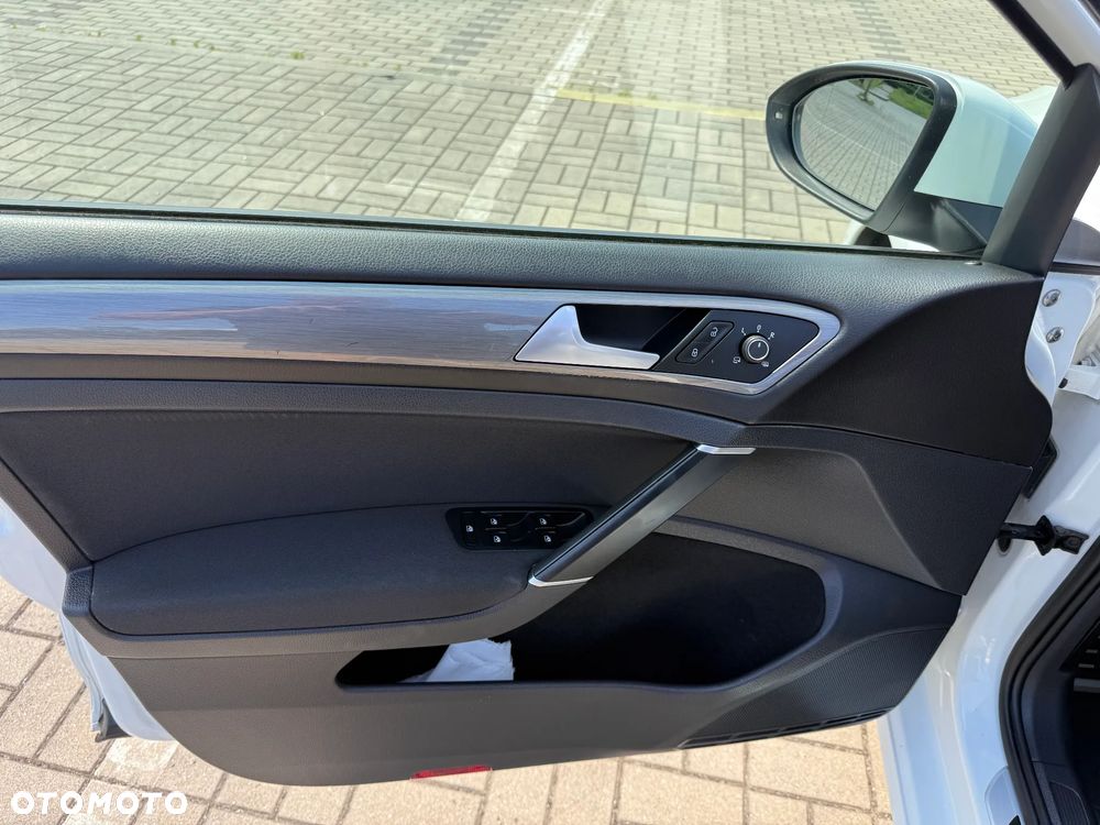 Volkswagen Golf 2.0 TDI BlueMotion Technology DSG Allstar - 29