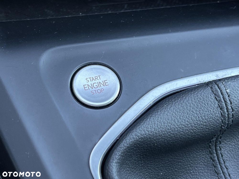 Volkswagen Golf - 26