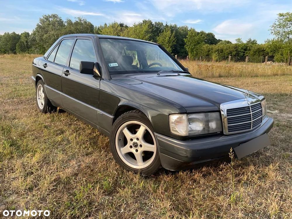 Mercedes-Benz W201 (190) - 4