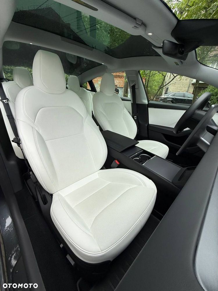 Tesla Model 3 - 15
