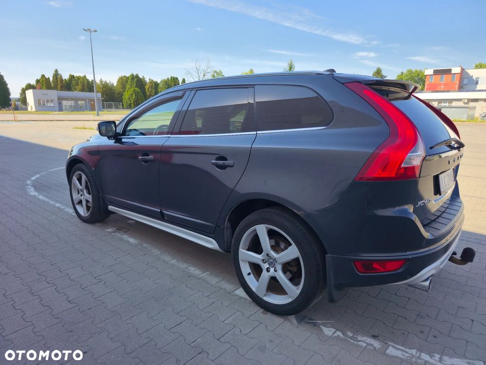 Volvo XC 60 D4 AWD Geartronic RDesign - 2
