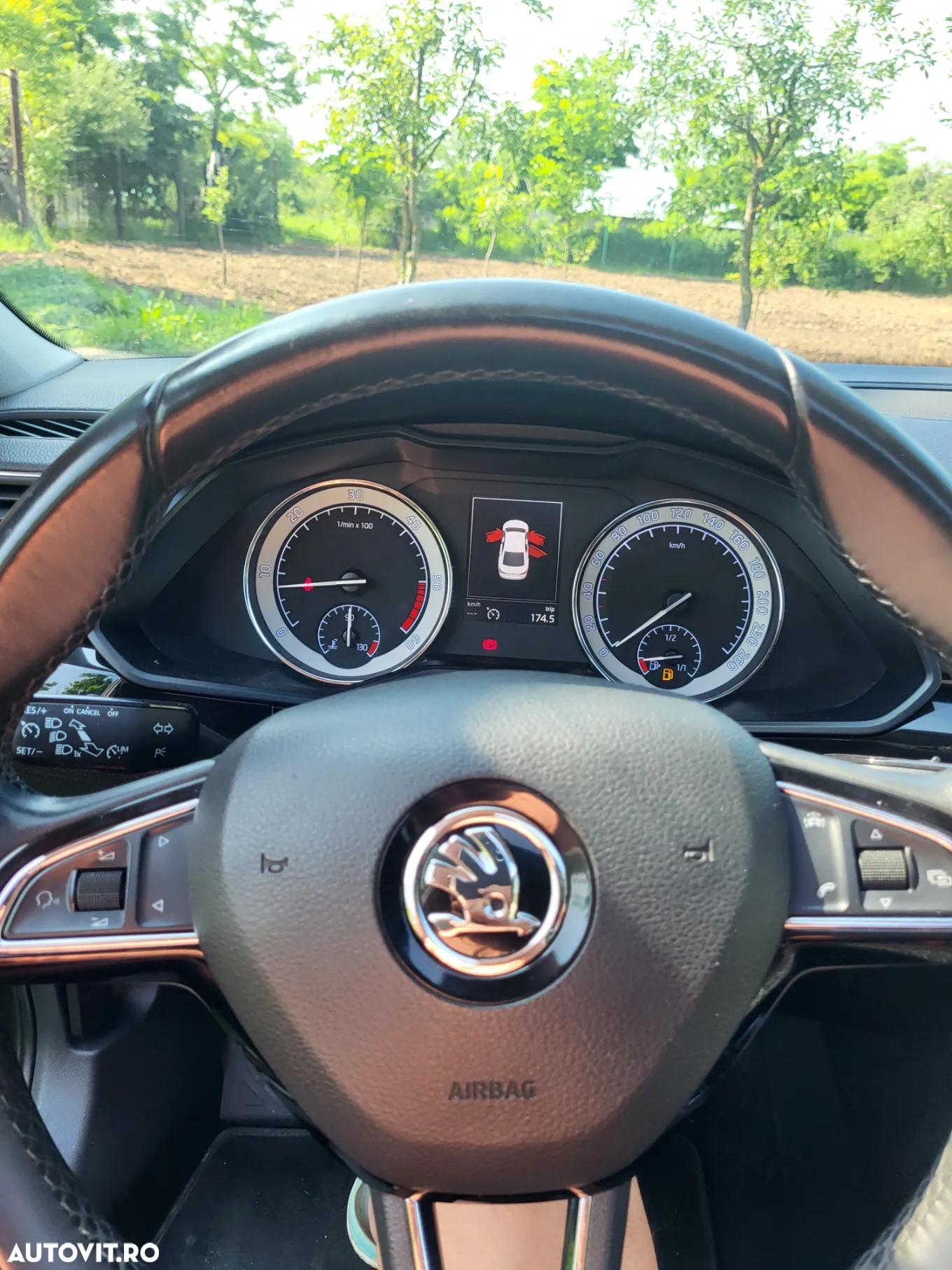 Skoda Superb 2.0 TDI DSG L&K - 8