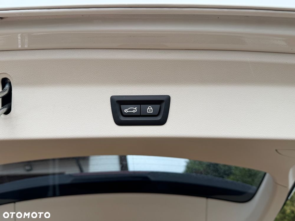 BMW X3 xDrive20i GPF Advantage - 24