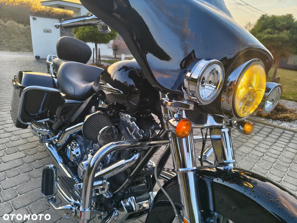Harley-Davidson CVO Street Glide - 13