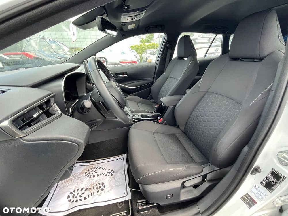 Toyota Corolla 2.0 Hybrid Comfort - 24