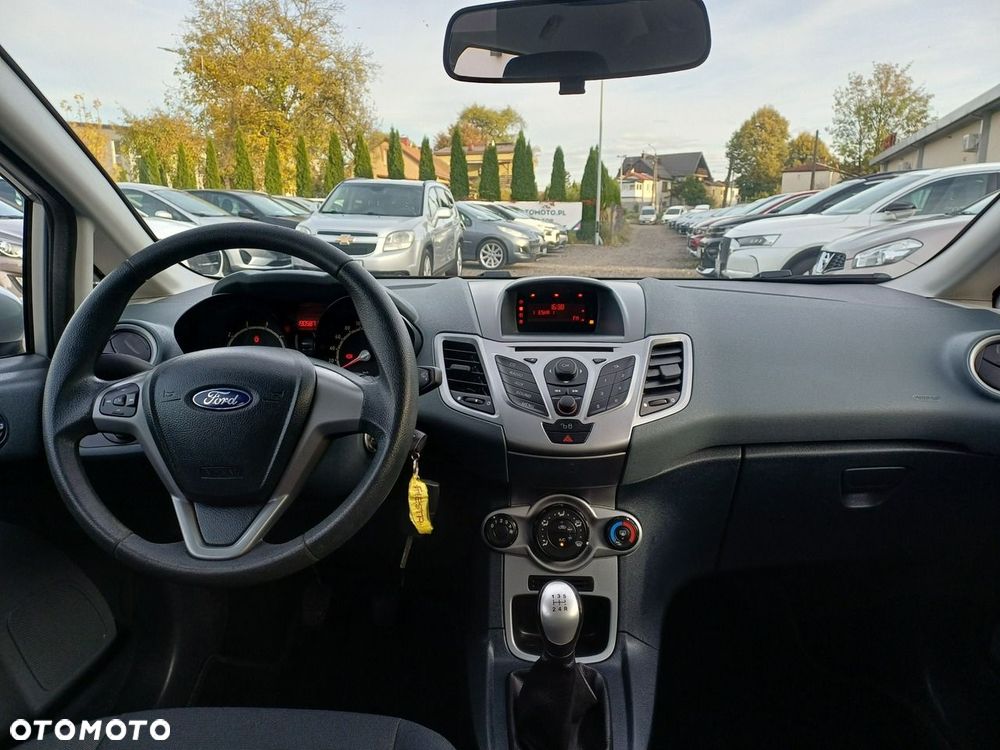 Ford Fiesta 1.25 Silver X - 24