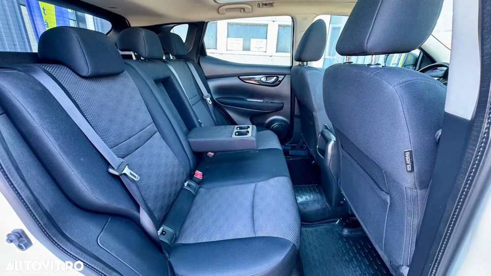 Nissan Qashqai 1.5 DCI Start/Stop N-Connecta - 14