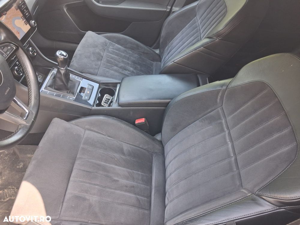 Skoda Superb 2.0 TDI Laurin & Klement - 26