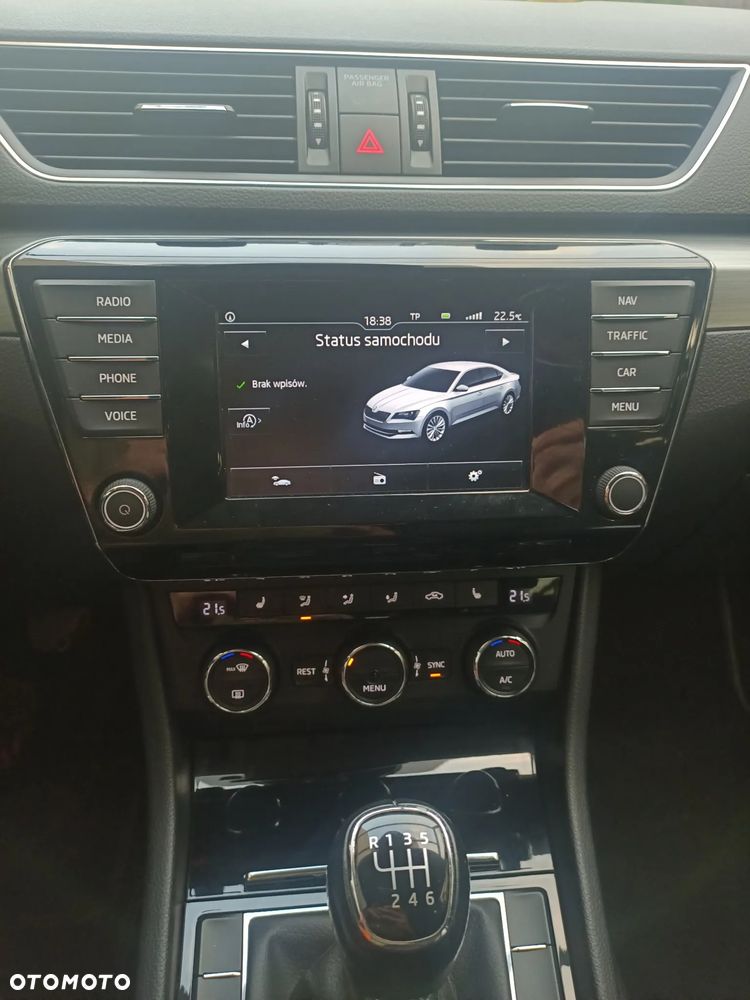 Skoda Superb 2.0 TDI Style - 17