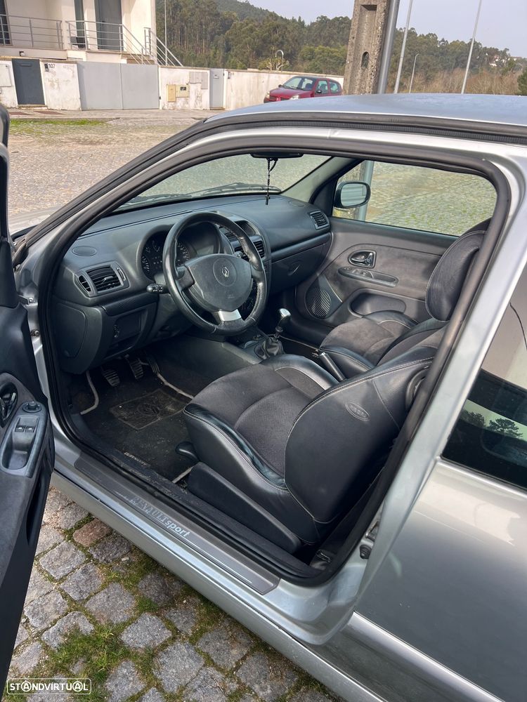 Renault Clio 1.5 dCi Authentique - 5