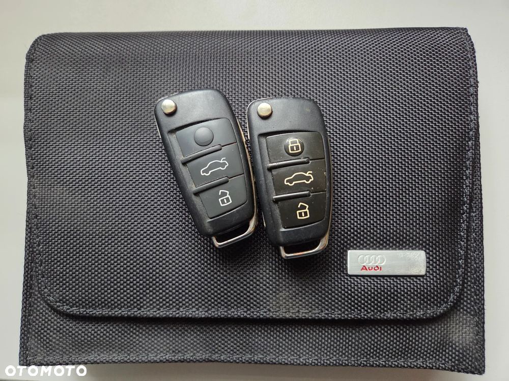 Audi A3 3-drzwiowe 1.6 TDI DPF Ambition - 20